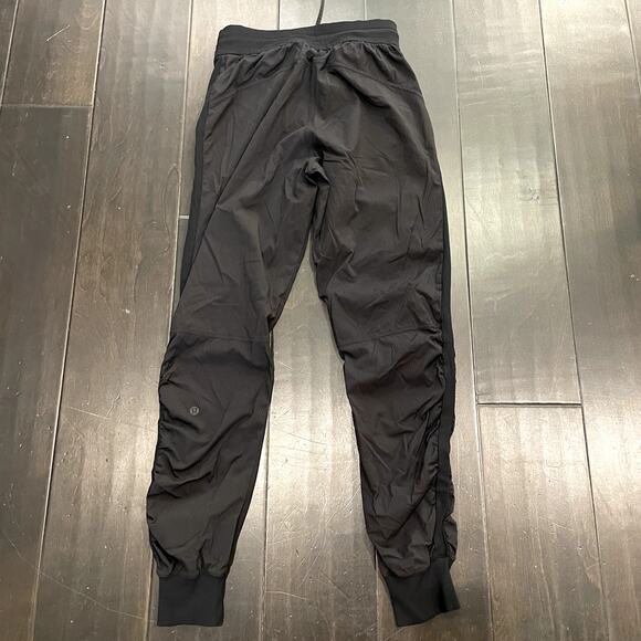Lululemon Beyond the Studio Dance Jogger Pant Black Women's Size 4 - Picture 4 of 4